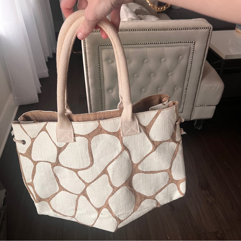 Nordstrom Giraffe print beach tote - Picture 6 of 6
